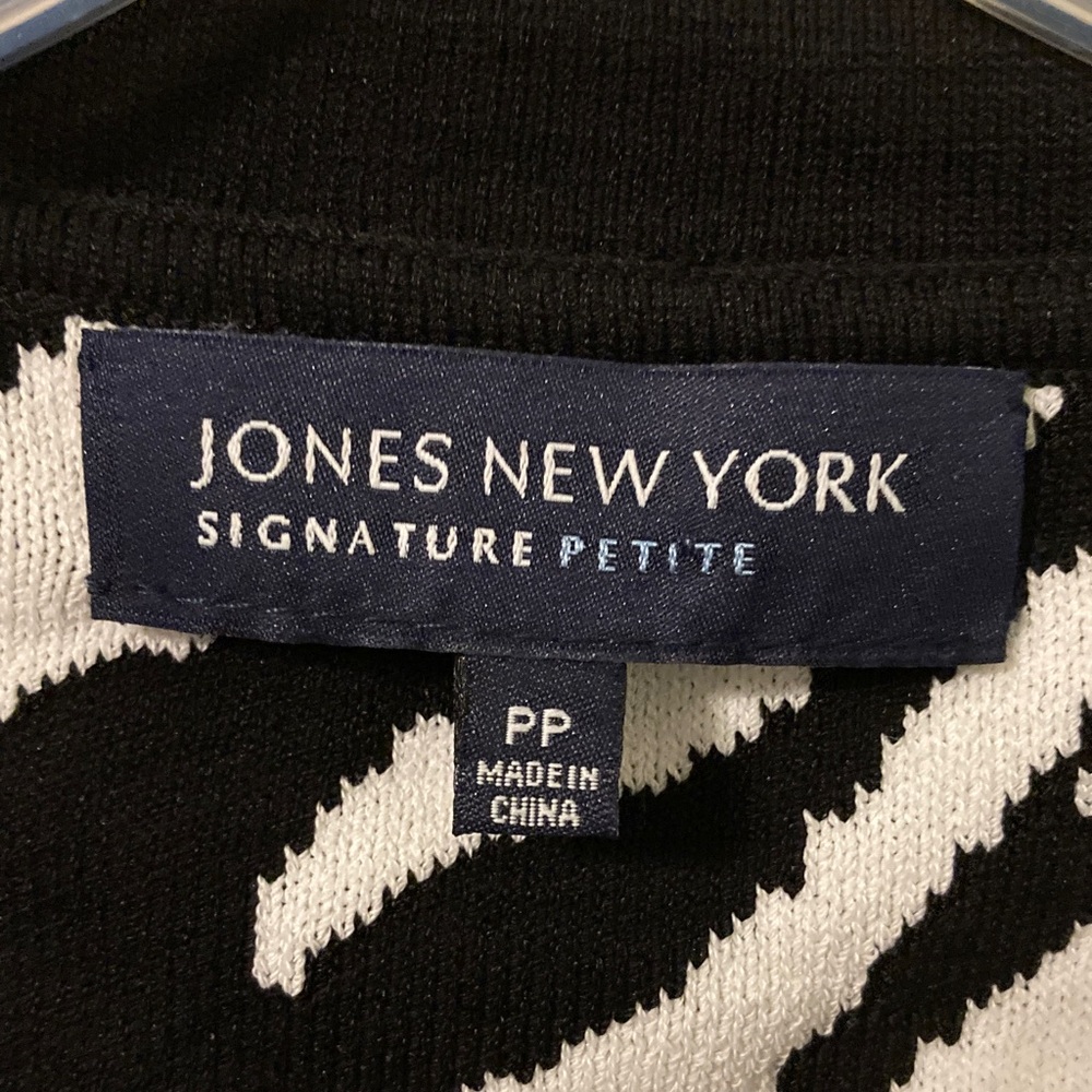 Jones New York Signature Petite Women's Black and White Zebra Cardigan PP SP - Picture 3 of 10